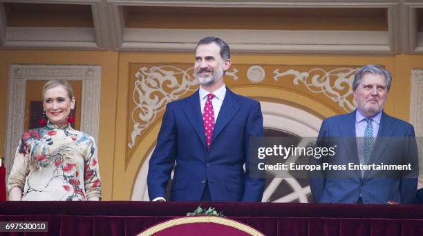 Cristina Cifuentes, King Felipe and Ignacio Mendez de Vigo attend La Beneficiencia Bullfighting at Las Ventas Bullring on June 16, 2017 in Madrid,...