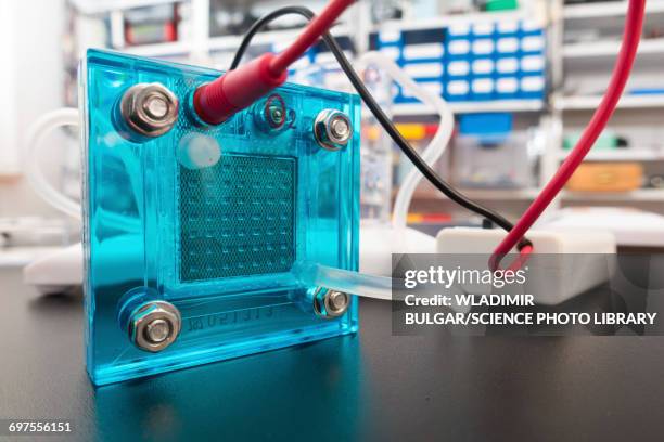 hydrogen fuel cell - hydrogen fuel cell stock pictures, royalty-free photos & images