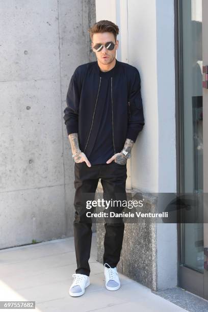 Liam Payne attends the Giorgio Armani show during Milan Men's Fashion Week Spring/Summer 2018 on June 19, 2017 in Milan, Italy.