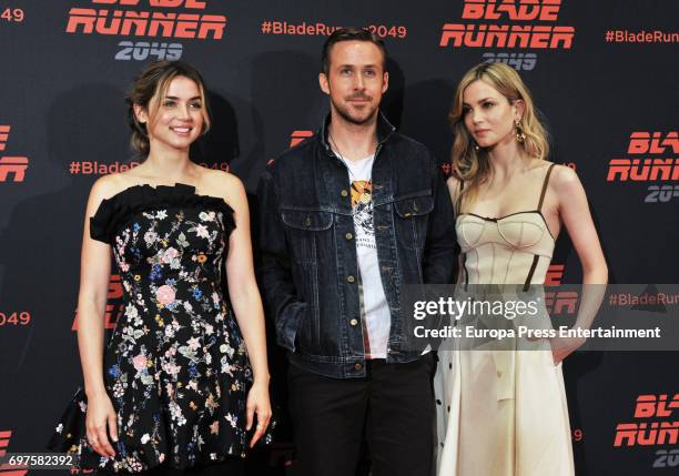 Ana de Armas, Ryan Gosling and Sylvia Hoeks attend 'Blade Runner 2049' photocall during at Arts Hotel on June 19, 2017 in Barcelona, Spain.