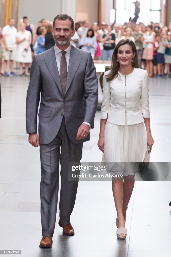 Spanish Royals Attend 'El Arte De Educar' At Prado Museum