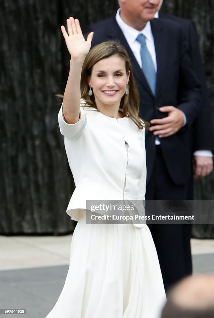 Spanish Royals Attend 'El Arte De Educar' At Prado Museum
