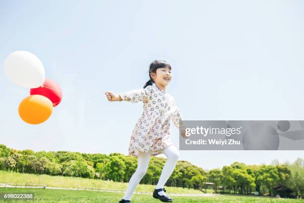 47 027点の走る 女の子のストックフォト Getty Images 47 027点の走る 女の子のストックフォト Getty Images
