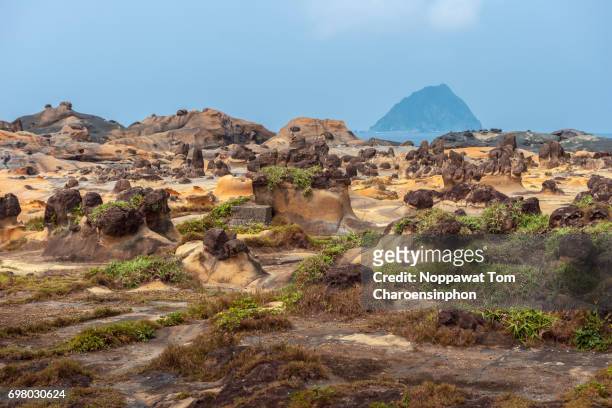 rock formation at peace island, keelung, taiwan, asia - keelung stock pictures, royalty-free photos & images