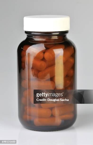 healthcare medication - vitamins and minerals stock pictures, royalty-free photos & images