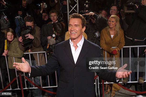 Actor Arnold Schwarzenegger arrives for the German premiere of his film "Collateral Damage" February 14, 2002 in Berlin.