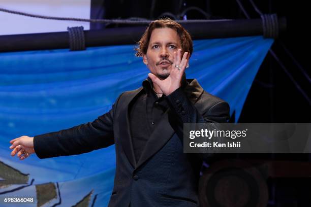 Johnny Depp attends the Japan Premiere of "Pirates Of The Caribbean: Dead Men Tell No Tales" at the Shinagawa Prince Hotel on June 20, 2017 in Tokyo,...