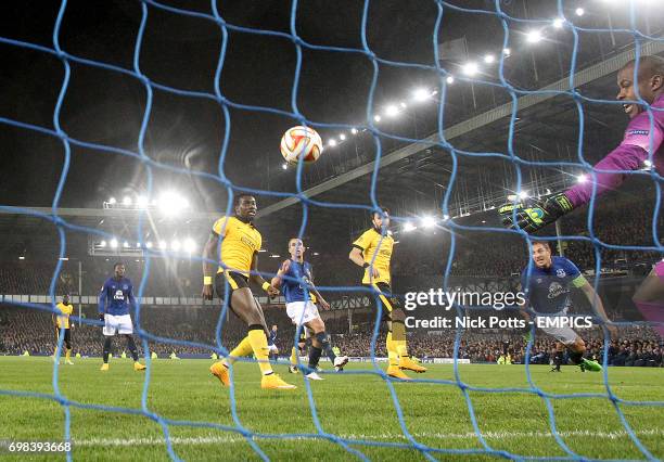 Everton's Phil Jagielka scores his sides second goal of the game