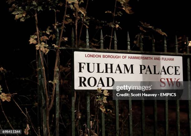 Fulham Rd Sign 19 Fulham Palace Road Stock Photos, High-Res Pictures, and Images ...