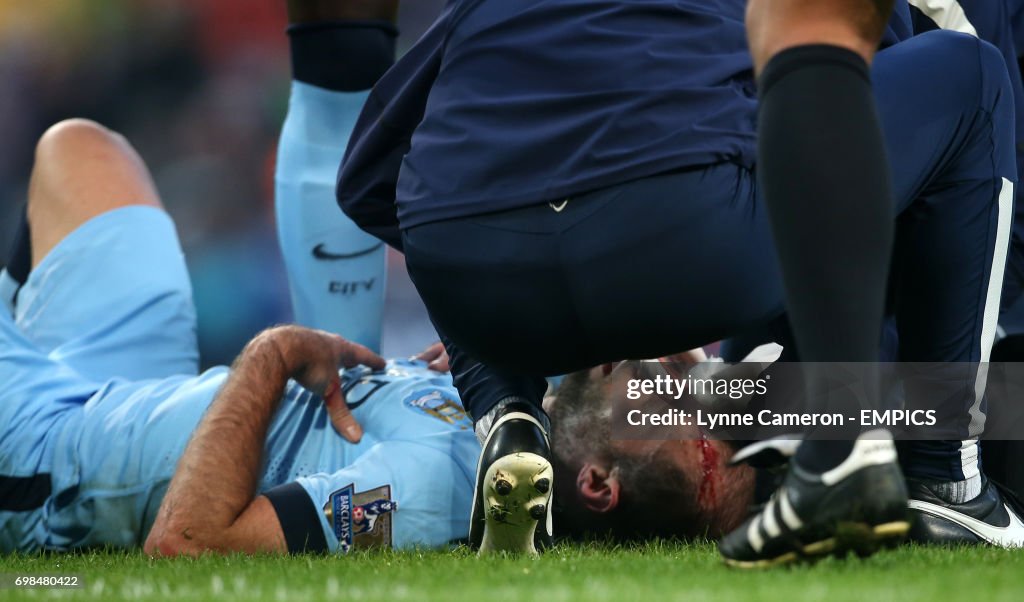 Soccer - Barclays Premier League - Manchester City v Burnley - Etihad Stadium