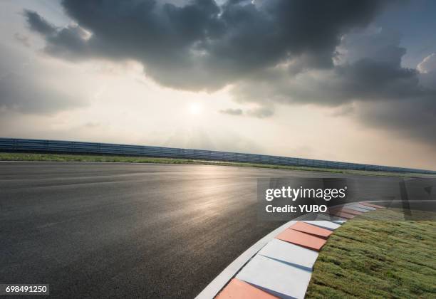 motor racing track - サーキット ストックフォトと画像