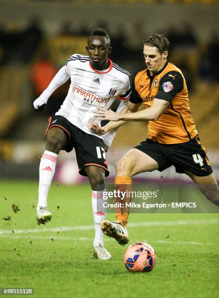 Fulham's Seko Fofana and Wolverhampton Wanderers' David Edwards battle for the ball