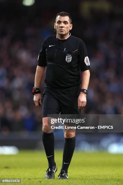 Referee Phil Dowd.