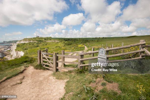 langdon hole - white cliffs of dover - stye stock pictures, royalty-free photos & images