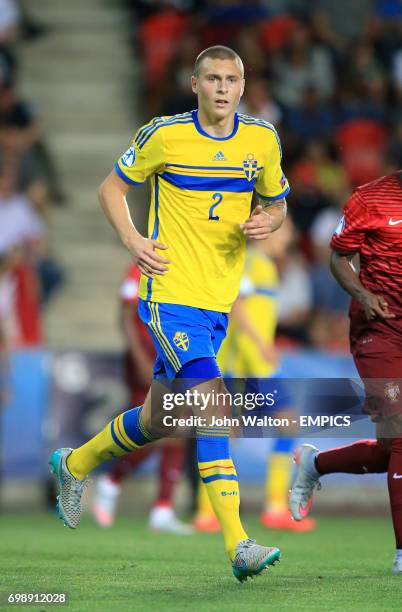 Victor Lindelof, Sweden