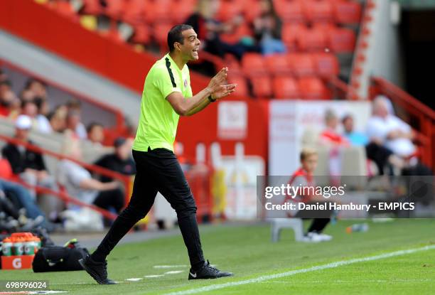 Charlton Athletic manager Guy Luzon