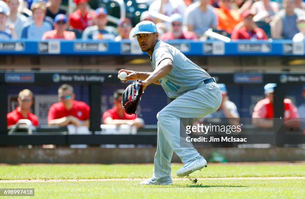 Joe Ross of the Washington Nationals in action against the New York Mets at Citi Field on June 18, 2017 in the Flushing neighborhood of the Queens...