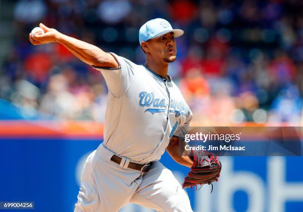 Joe Ross of the Washington Nationals in action against the New York Mets at Citi Field on June 18, 2017 in the Flushing neighborhood of the Queens...