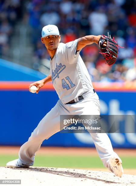 Joe Ross of the Washington Nationals in action against the New York Mets at Citi Field on June 18, 2017 in the Flushing neighborhood of the Queens...