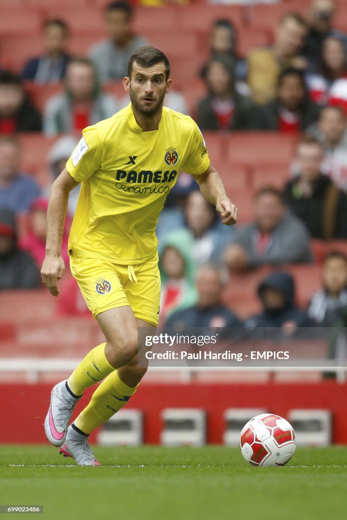 Soccer - Emirates Cup - Olympique Lyonnais v Villareal - Emirates Stadium