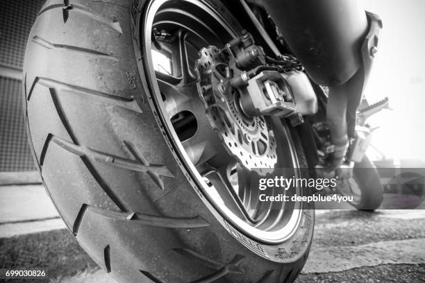 motorcycle tire and break system - 4 wheel motorbike stock pictures, royalty-free photos & images