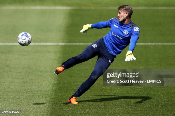 Birmingham City goalkeeper Adam Legzdins during the warm-up