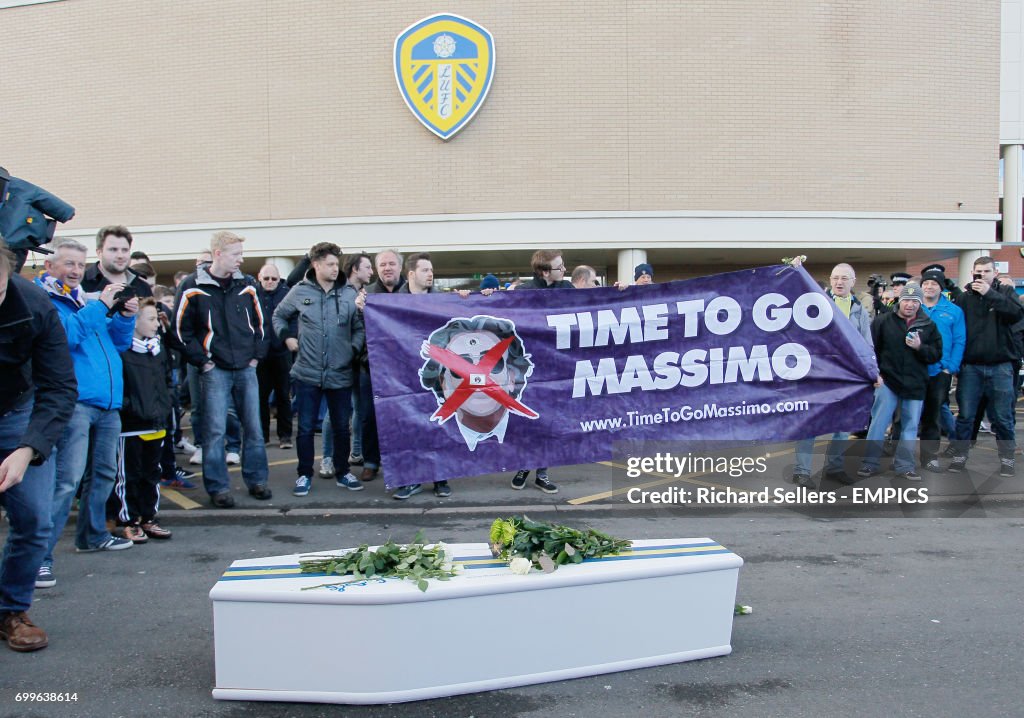 Leeds United v Bolton Wanderers - Sky Bet Championship - Elland Road