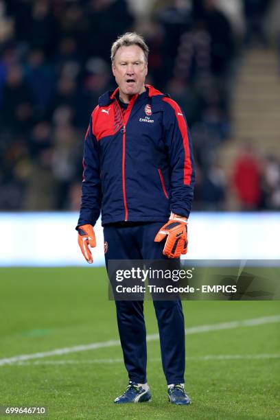 Arsenal goalkeeping coach Gerry Peyton