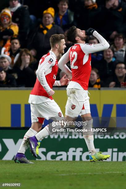 Arsenal's Olivier Giroud celebrates scoring his side's first goal of the game