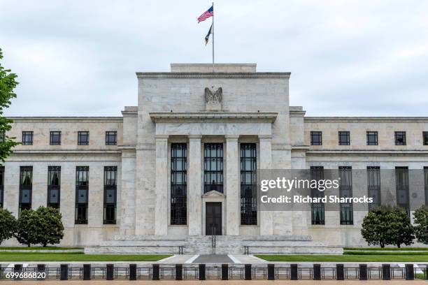 united states federal reserve building, washington dc, usa - us federal reserve building stock pictures, royalty-free photos & images