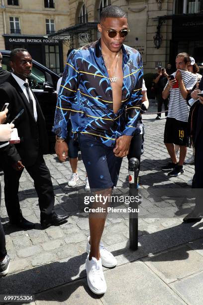 Russell Westbrook arrives at the Louis Vuitton show during the Paris Fashion Week - Menswear Spring/Summer 2018 on June 22, 2017 in Paris, France.