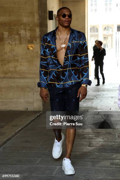 Russell Westbrook arrives at the Louis Vuitton show during the Paris Fashion Week - Menswear Spring/Summer 2018 on June 22, 2017 in Paris, France.