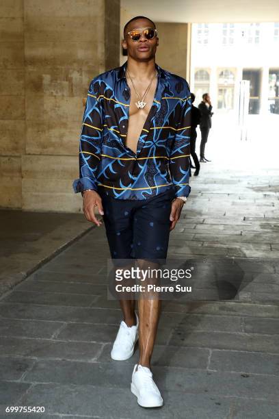 Russell Westbrook arrives at the Louis Vuitton show during the Paris Fashion Week - Menswear Spring/Summer 2018 on June 22, 2017 in Paris, France.
