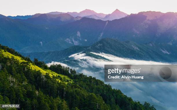 hehuan mountain sunrise - 4k解像度 ストックフォトと画像
