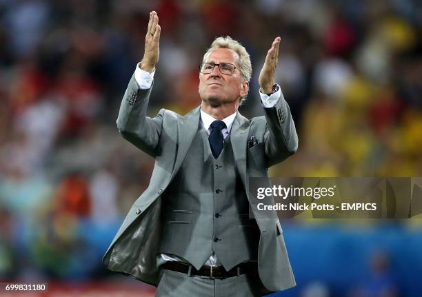Sweden manager Erik Hamren acknowledges the fans after the final whistle