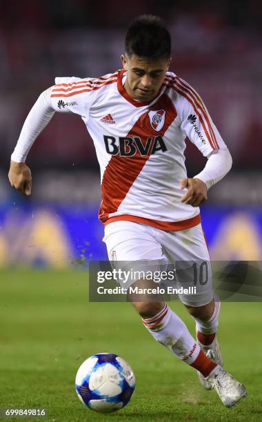 Gonzalo Martinez of River Plate drives the ball during a match between River Plate and Aldosivi as part of Torneo Primera Division 2016/17 at...