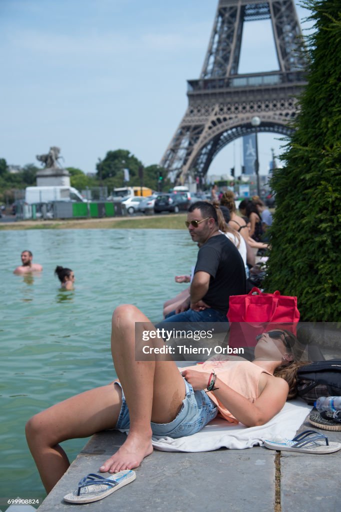 A Heat Wave Hits Paris