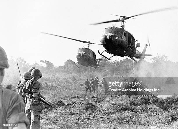 vietnam rescue fliers - vietnam war stock pictures, royalty-free photos & images