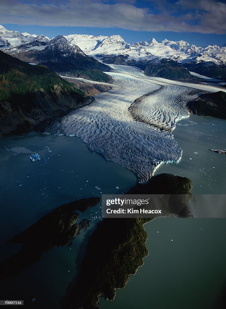 USA, Alaska, Glacier Bay National Park, Alsek Glacier, AlsekLake