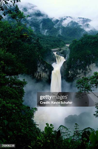 ecuador, cayambe-coca reserve,san rafael (coca) falls - coca ecuador fotografías e imágenes de stock