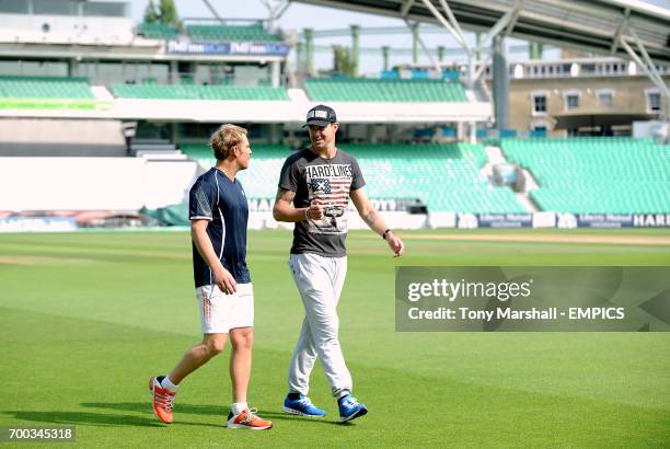 Former Australian international cricketer Shane Warne with Kevin Pietersen