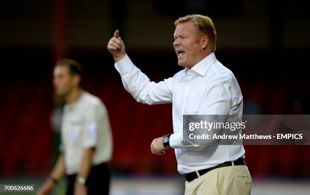 Southampton manager Ronald Koeman gives dirtections to his players on the touchline during the pre-season friendly match at The County Ground, Swindon