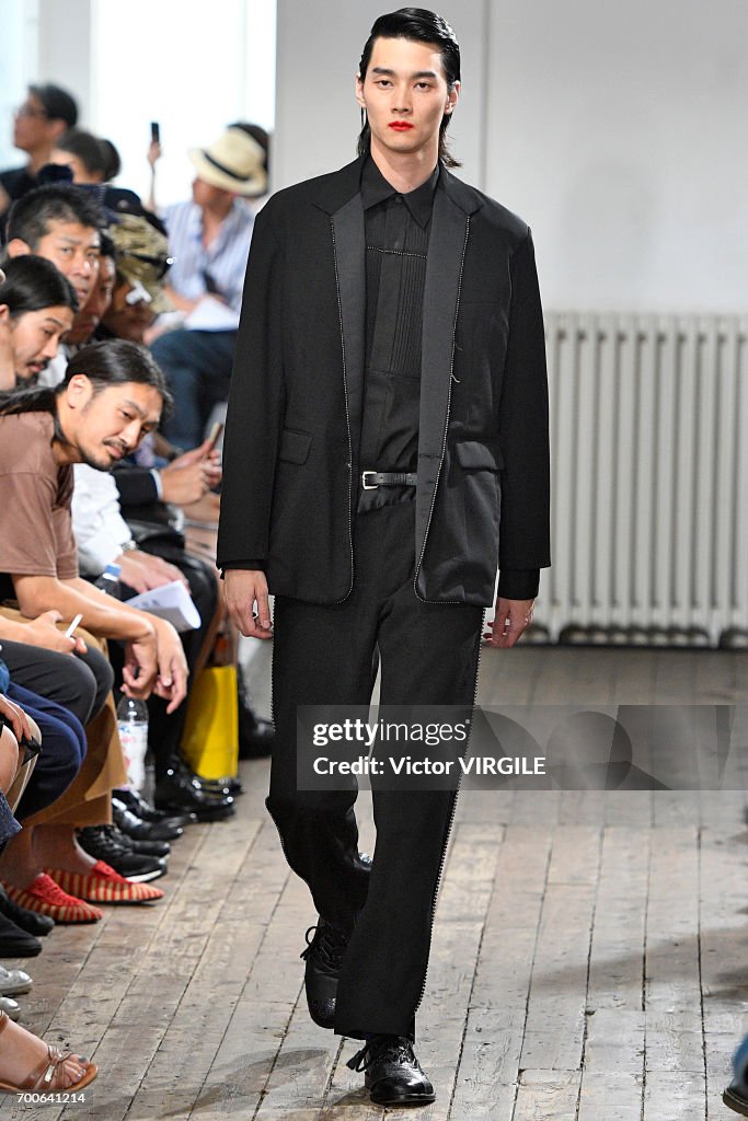 Facetasm : Runway - Paris Fashion Week - Menswear Spring/Summer 2018