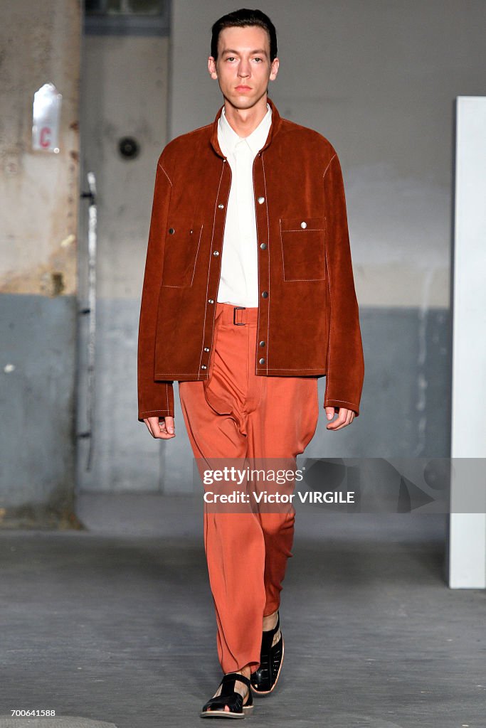 Lemaire : Runway - Paris Fashion Week - Menswear Spring/Summer 2018