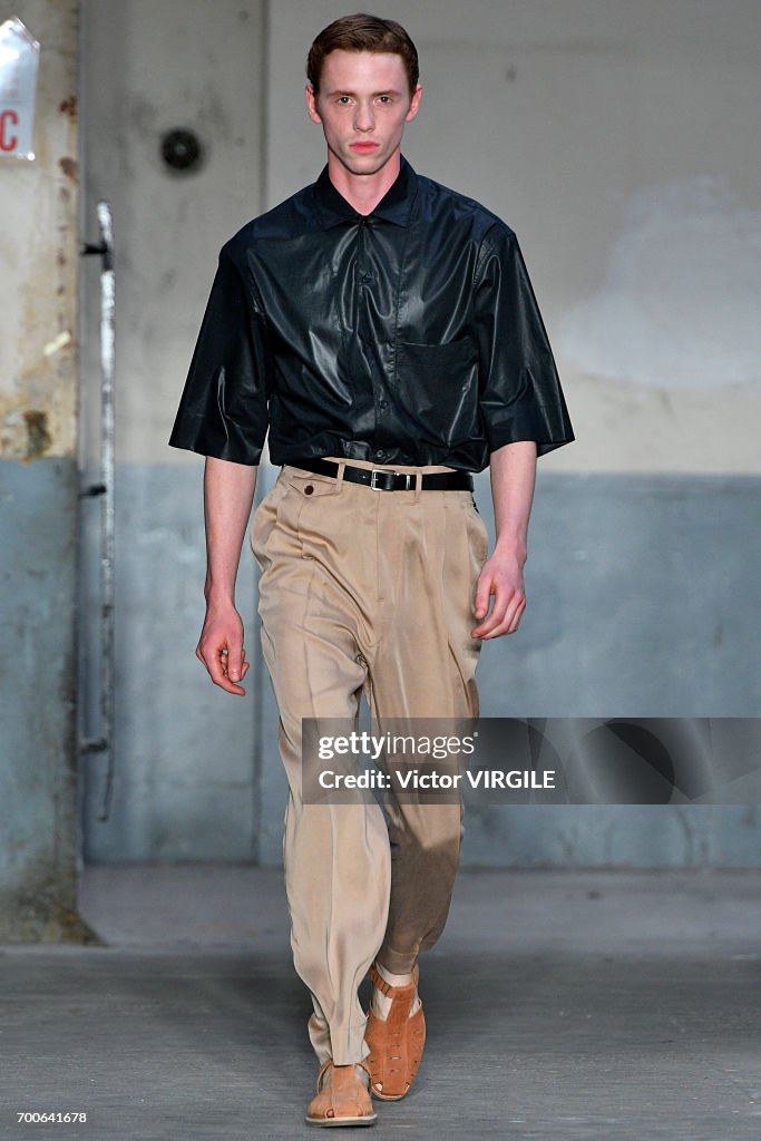 Lemaire : Runway - Paris Fashion Week - Menswear Spring/Summer 2018