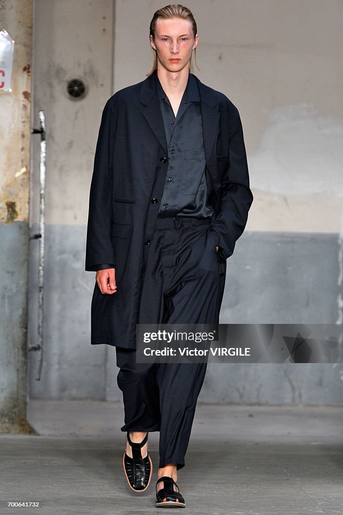 Lemaire : Runway - Paris Fashion Week - Menswear Spring/Summer 2018