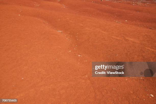 red soil of luoping in yunnan province,china - solo vermelho - fotografias e filmes do acervo