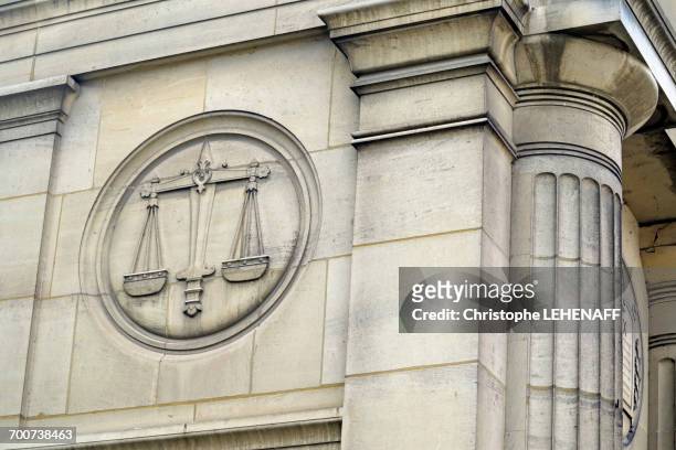 france, seine et marne. coulommiers. heritage days. courthouse. symbol of justice on the facade. - law court stock pictures, royalty-free photos & images