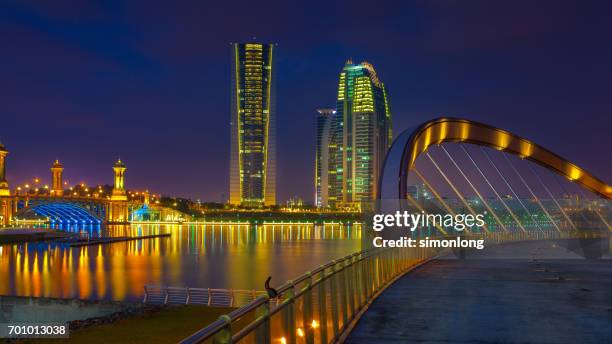 night view of putrajaya - putrajaya stockfoto's en -beelden