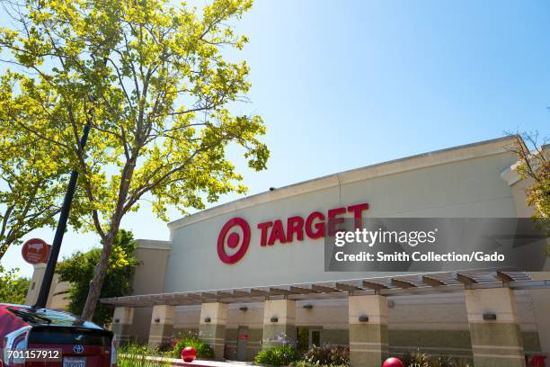 Target Auto Center 11,380 Target Stores Stock Photos, High-Res Pictures, and Images ...